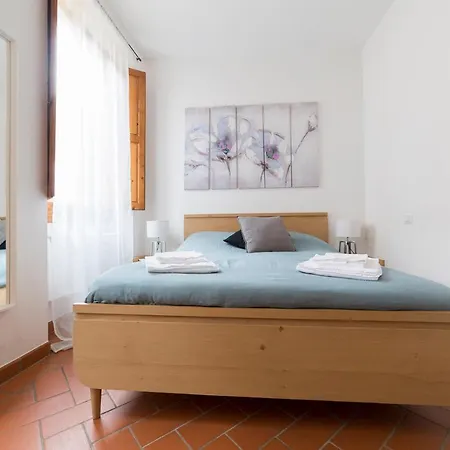 Santa Maria Novella 6 Sleeps Near The Station Appartamento