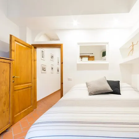 Santa Maria Novella 6 Sleeps Near The Station Appartamento *