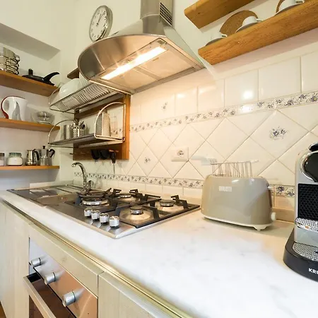 Santa Maria Novella 6 Sleeps Near The Station Appartamento